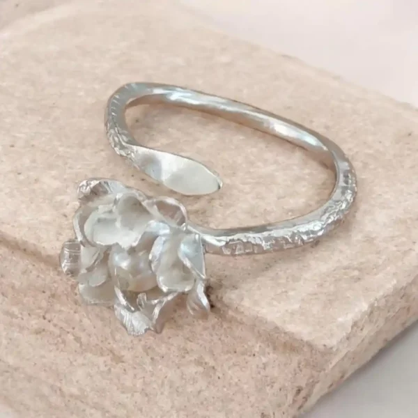 ANILLO ROSA Y ESPADA